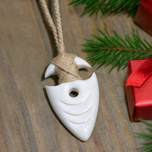 Load image into Gallery viewer, Arrowhead Necklace
