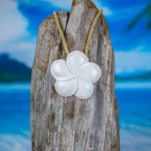 Load image into Gallery viewer, hibiscus flower necklace hibiscus flower jewelry hand carved by bali necklaces
